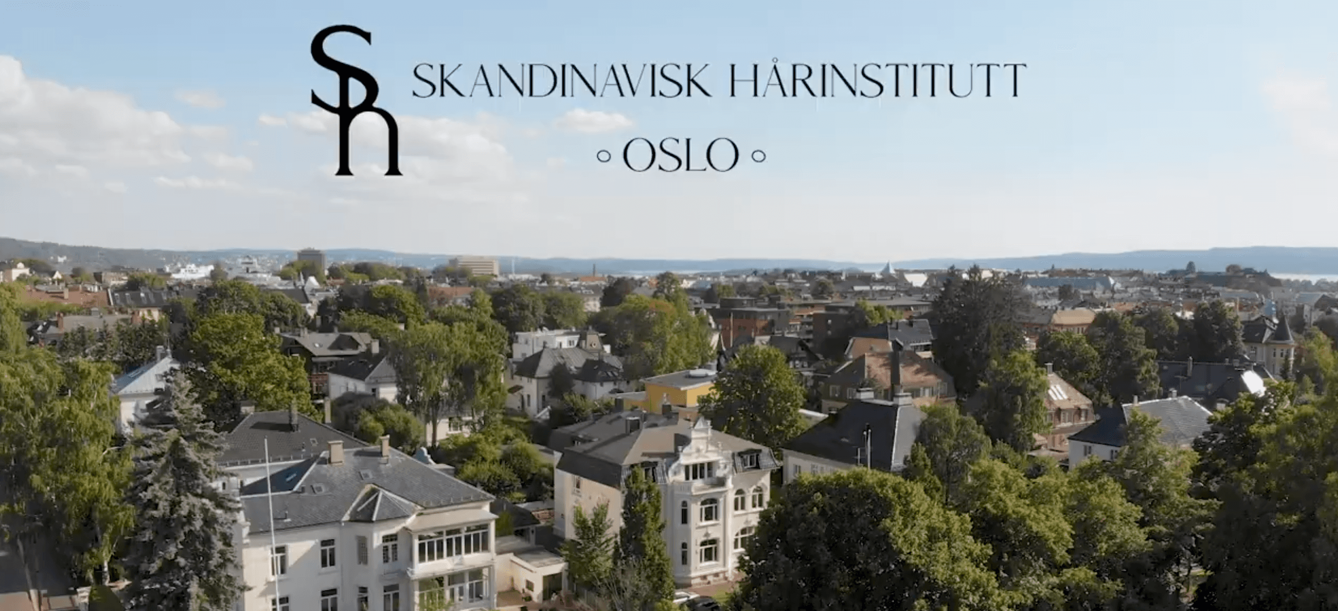 Markedsføringsvideo med drone og voiceover